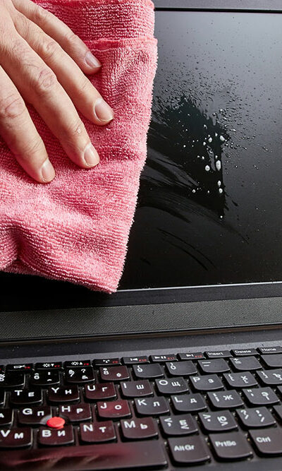 10 things one should never clean with paper towels
