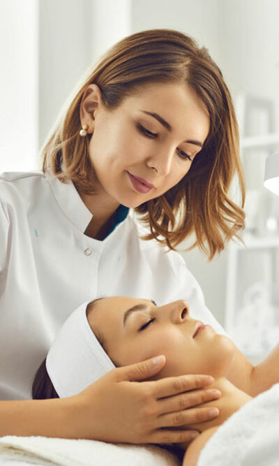 8 Signs of Skin Problems That Require Expert Consultation