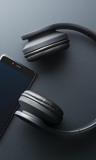 9 common bad habits that damage headphones